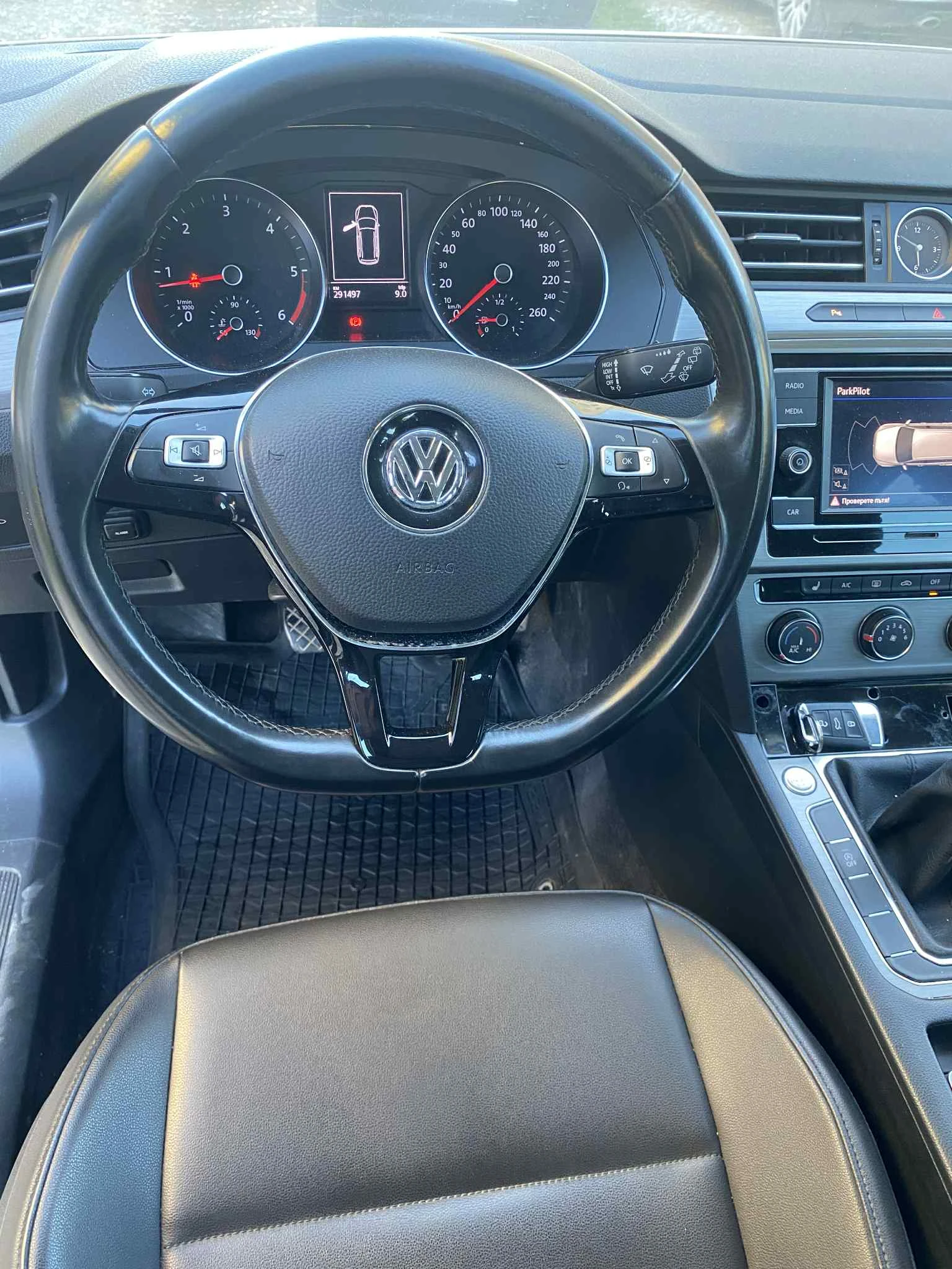 VW Passat B8, снимка 9 - Автомобили и джипове - 54399702
