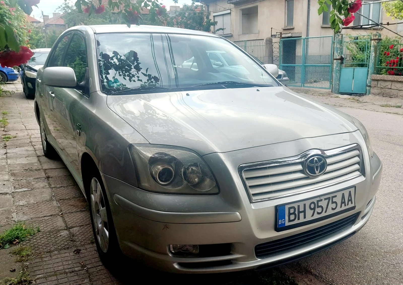 Toyota Avensis 2.2 D cat, снимка 7 - Автомобили и джипове - 54645503