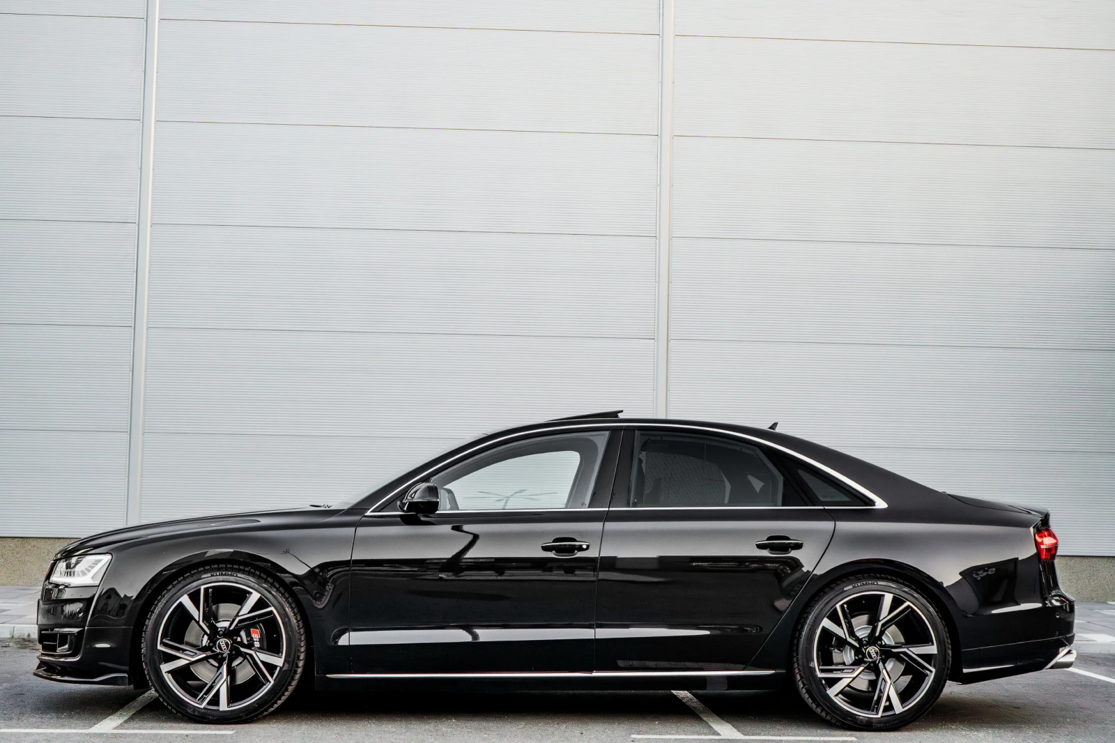 Audi A8 4.2TDI* ABT 430HP* 3xTV* BUSINESS CLASS* FULL, снимка 2 - Автомобили и джипове - 54655255