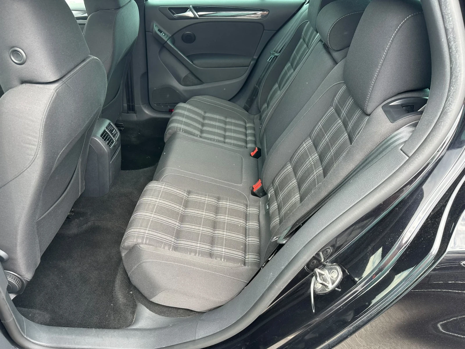 VW Golf 2.0 TDI GTD DSG !, снимка 9 - Автомобили и джипове - 54756560