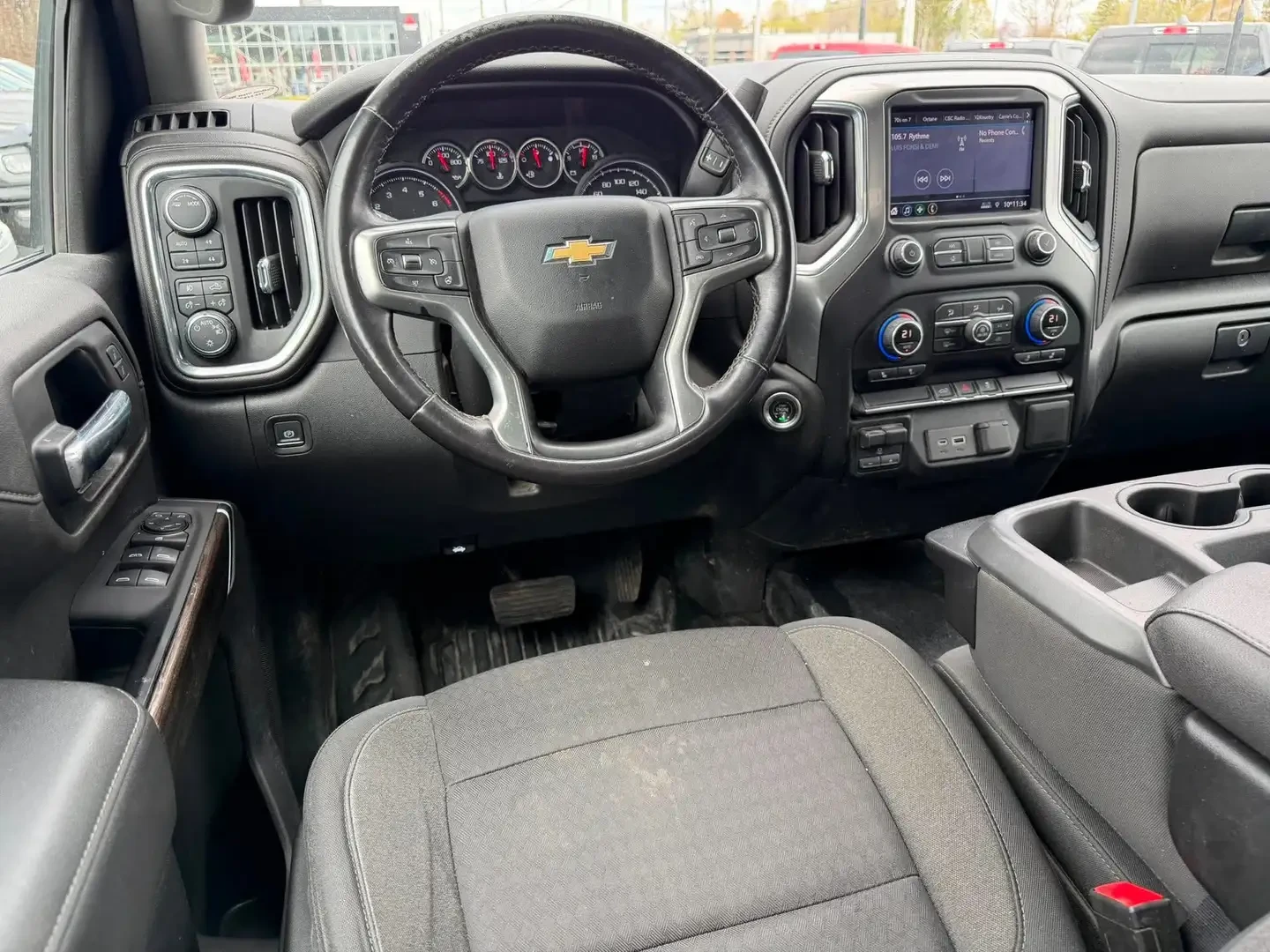 Chevrolet Silverado 2500HD 4X4 Crew Cab LT V8 6, снимка 11 - Автомобили и джипове - 54887834