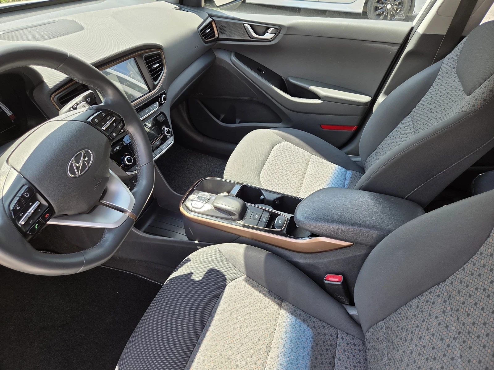 Hyundai Ioniq Full electric, снимка 9 - Автомобили и джипове - 54968278
