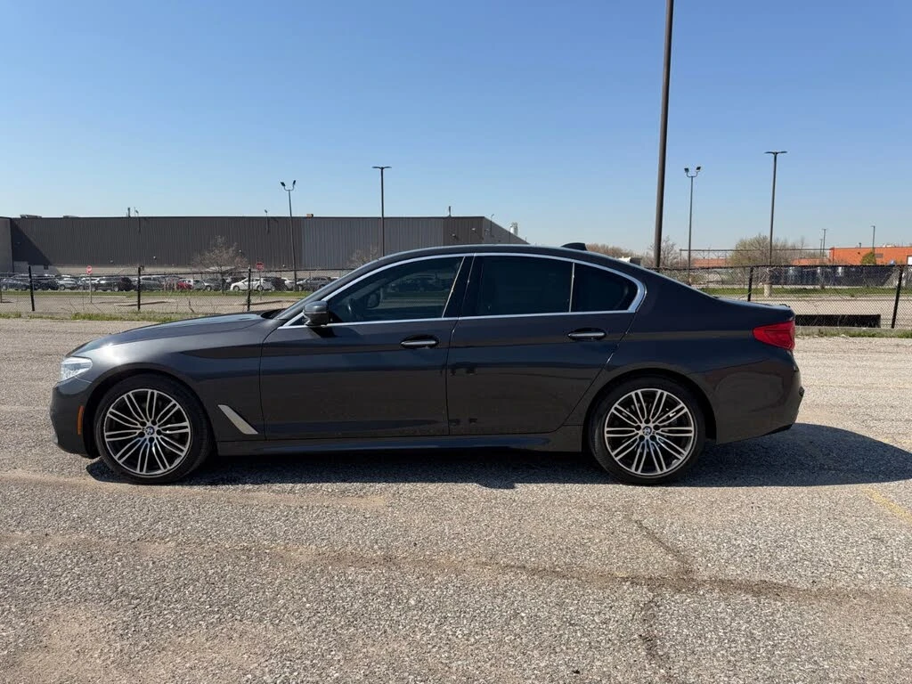 BMW 530 i xDrive* M SPORT* HARMAN KARDON* ПОДГРЕВ* КАМЕРА*, снимка 8 - Автомобили и джипове - 55284311