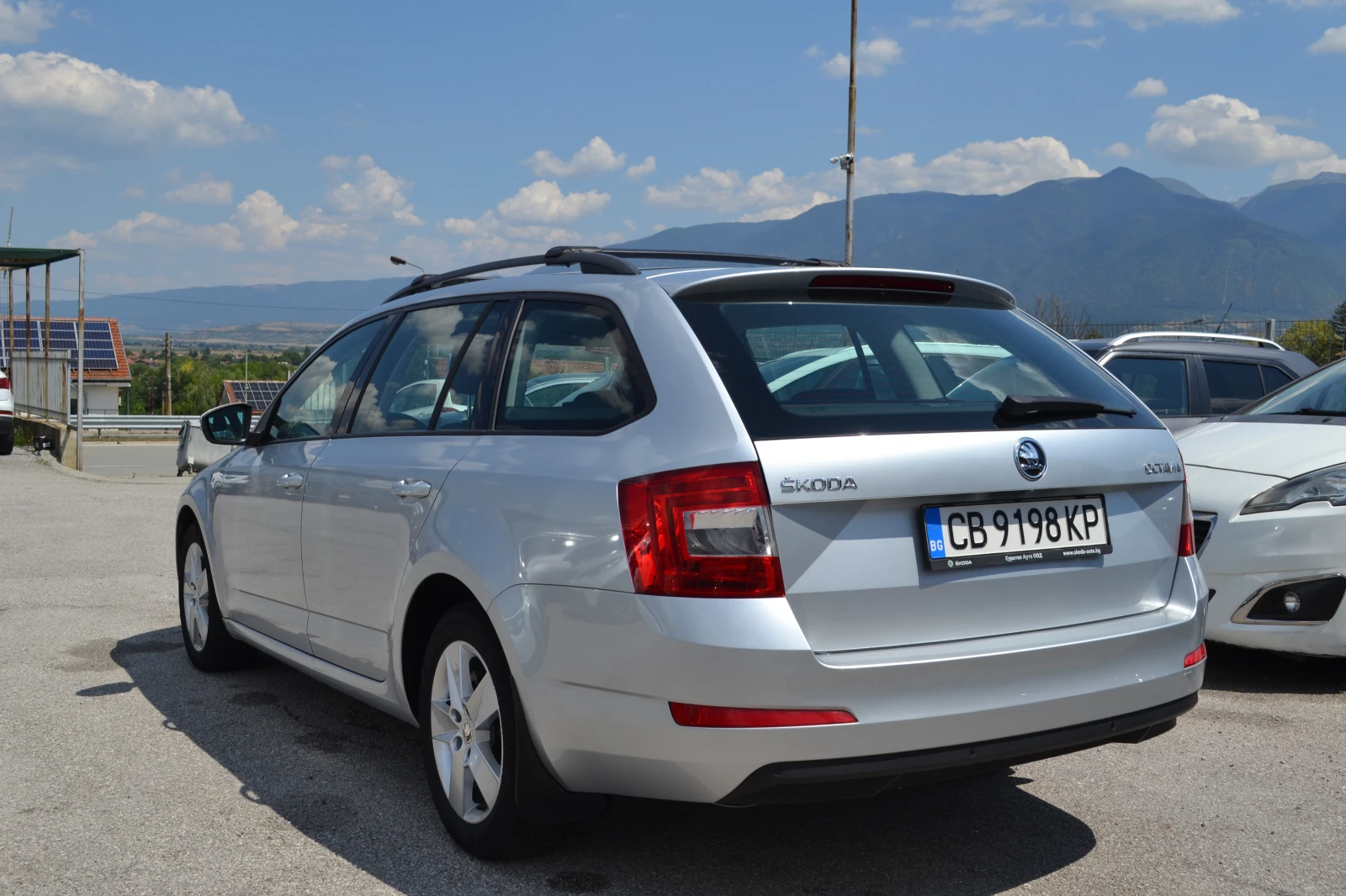 Skoda Octavia 2.0TDI, снимка 6 - Автомобили и джипове - 55586115