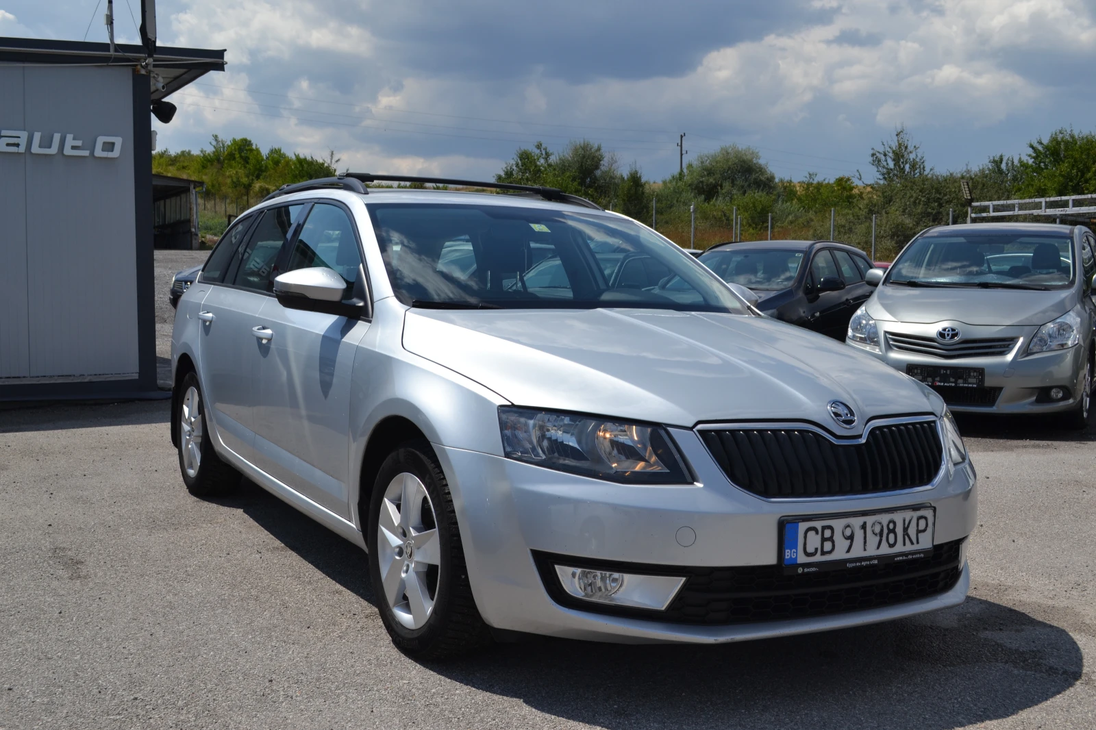 Skoda Octavia 2.0TDI, снимка 3 - Автомобили и джипове - 55586115