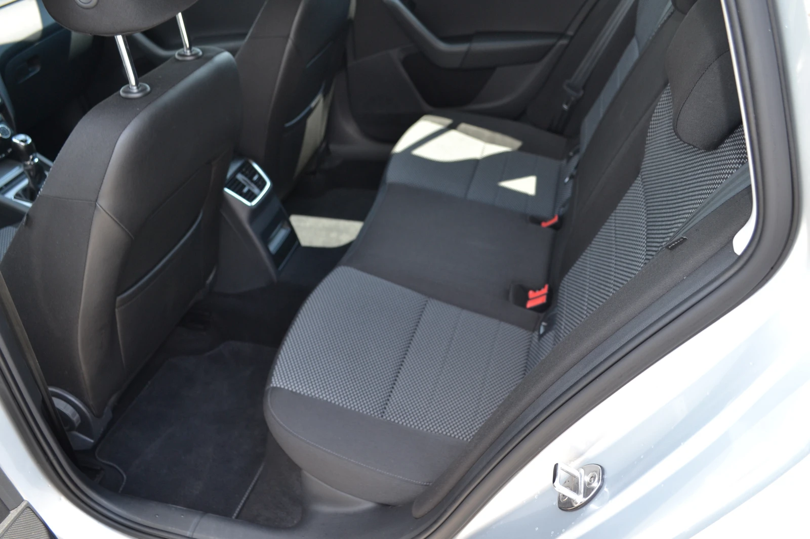 Skoda Octavia 2.0TDI, снимка 8 - Автомобили и джипове - 55586115