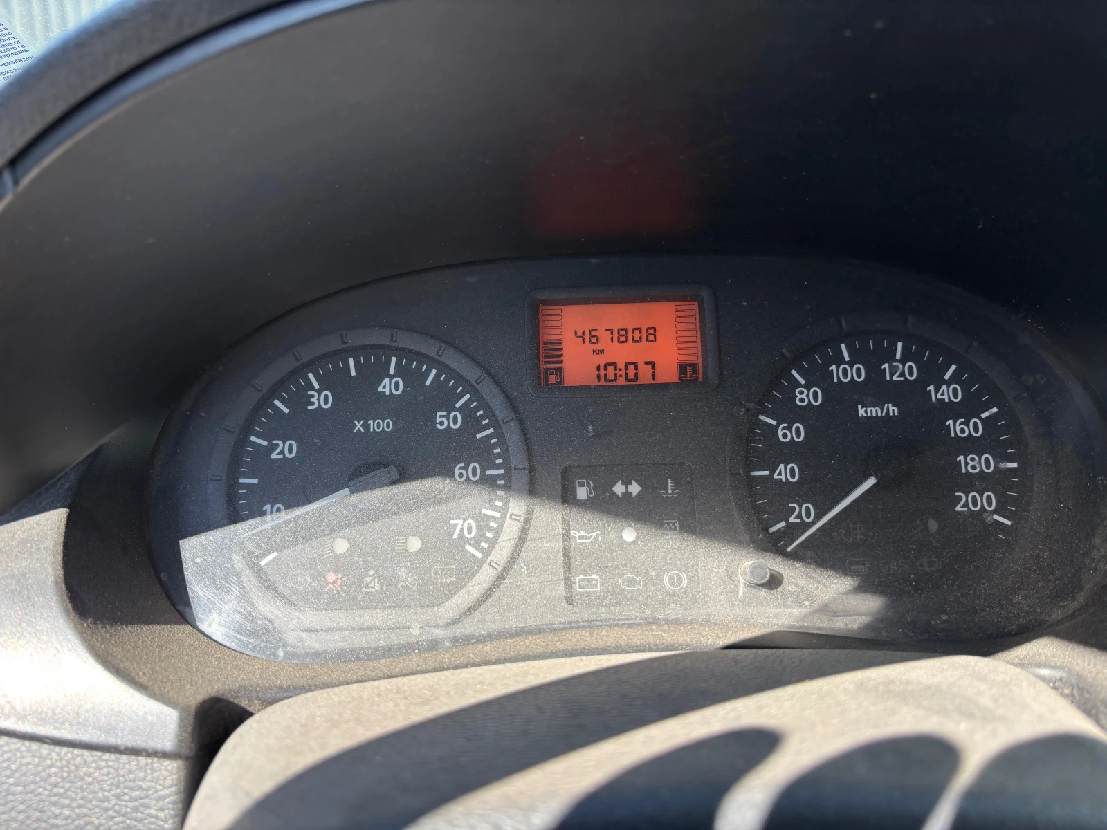 Dacia Logan, снимка 8 - Автомобили и джипове - 56125928