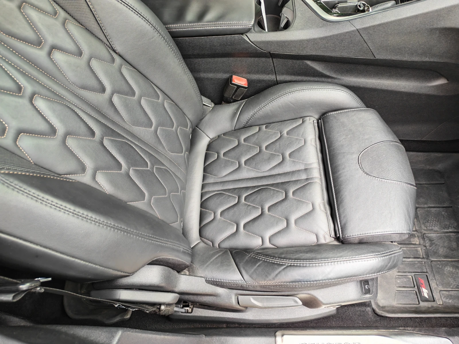 Peugeot 3008 GT, снимка 14 - Автомобили и джипове - 56245878