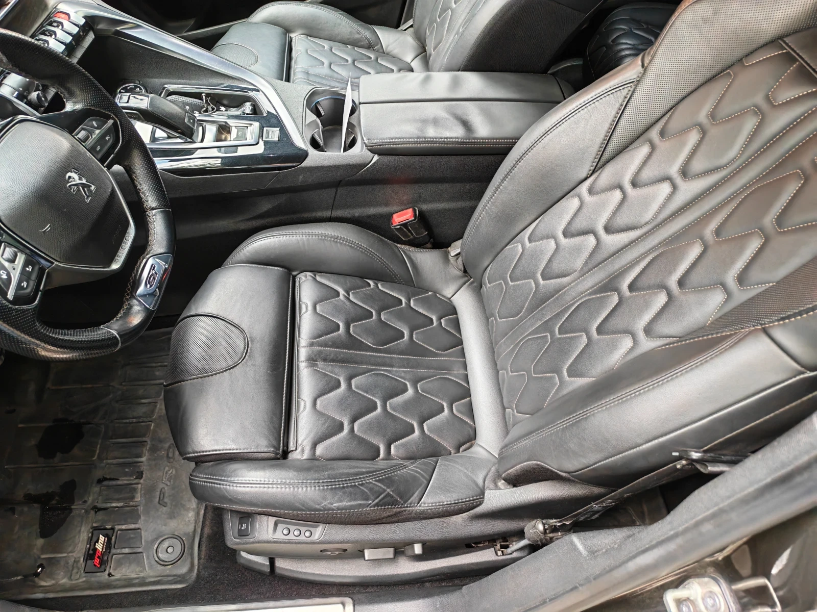 Peugeot 3008 GT, снимка 13 - Автомобили и джипове - 56245878