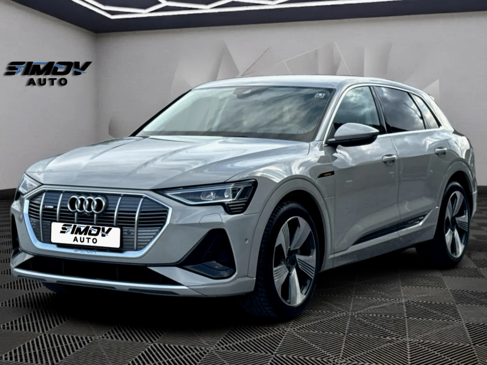 Audi E-Tron 55 S-LINE HEAD-UP КАМЕРИ APPLE CAR PLAY ANDROID, снимка 3 - Автомобили и джипове - 56506680