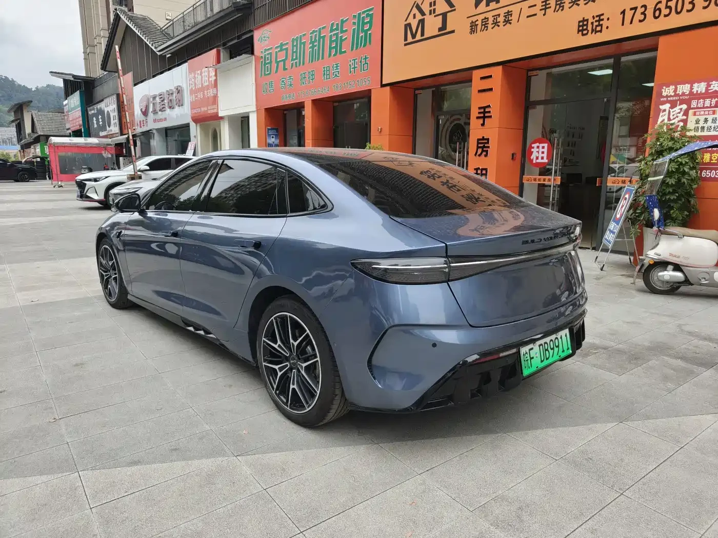 BYD Seal 2025 650 Long Range, снимка 2 - Автомобили и джипове - 56705999