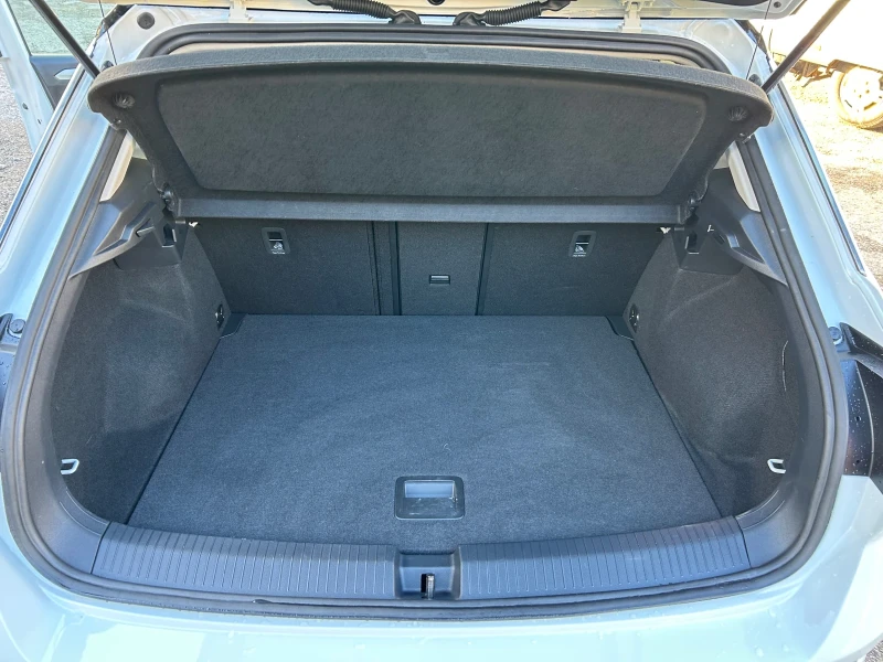 VW T-Roc 2.0 TDI 116кс / 6ск euro 6 facelift , снимка 15 - Автомобили и джипове - 52002742