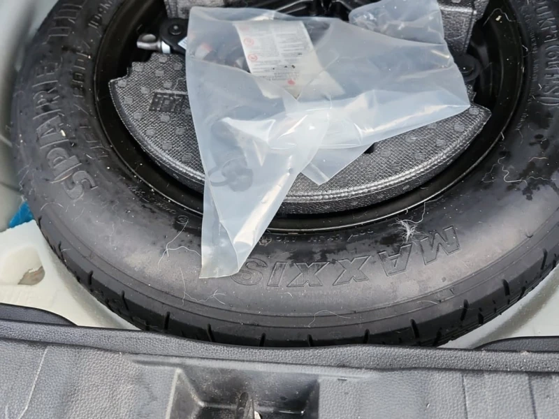 Toyota Rav4 * HYBRID LE * CARFAX * БЕЗ ПЪРВОНАЧАЛНА ВНОСКА, снимка 14 - Автомобили и джипове - 53087373