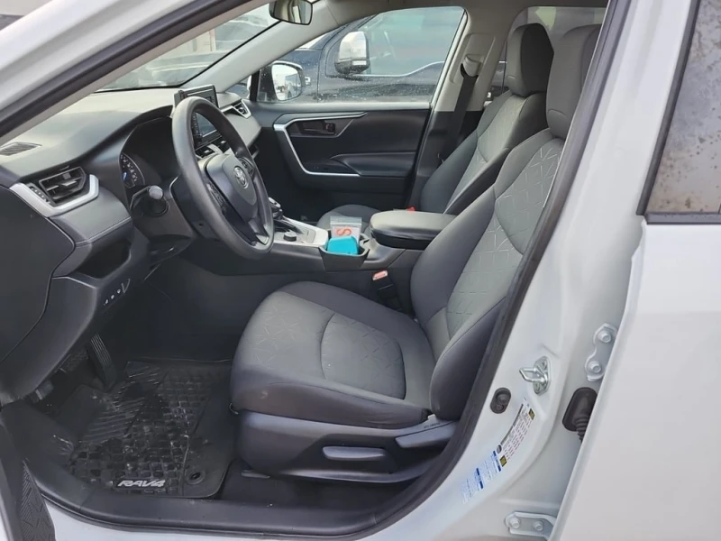 Toyota Rav4 * HYBRID LE * CARFAX * БЕЗ ПЪРВОНАЧАЛНА ВНОСКА, снимка 5 - Автомобили и джипове - 53087373