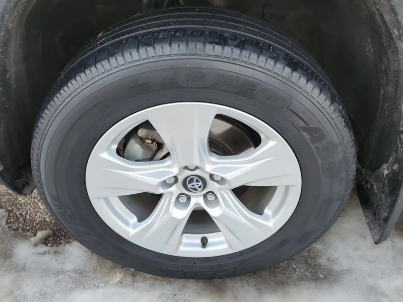 Toyota Rav4 * HYBRID LE * CARFAX * БЕЗ ПЪРВОНАЧАЛНА ВНОСКА, снимка 6 - Автомобили и джипове - 53087373