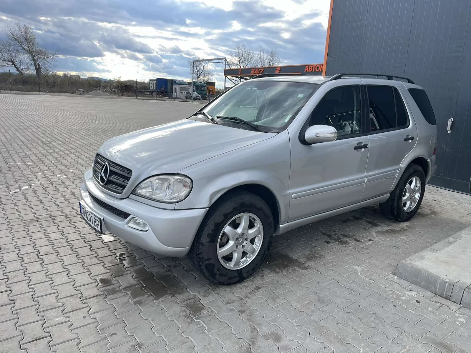 Mercedes-Benz ML 270  - изображение 2
