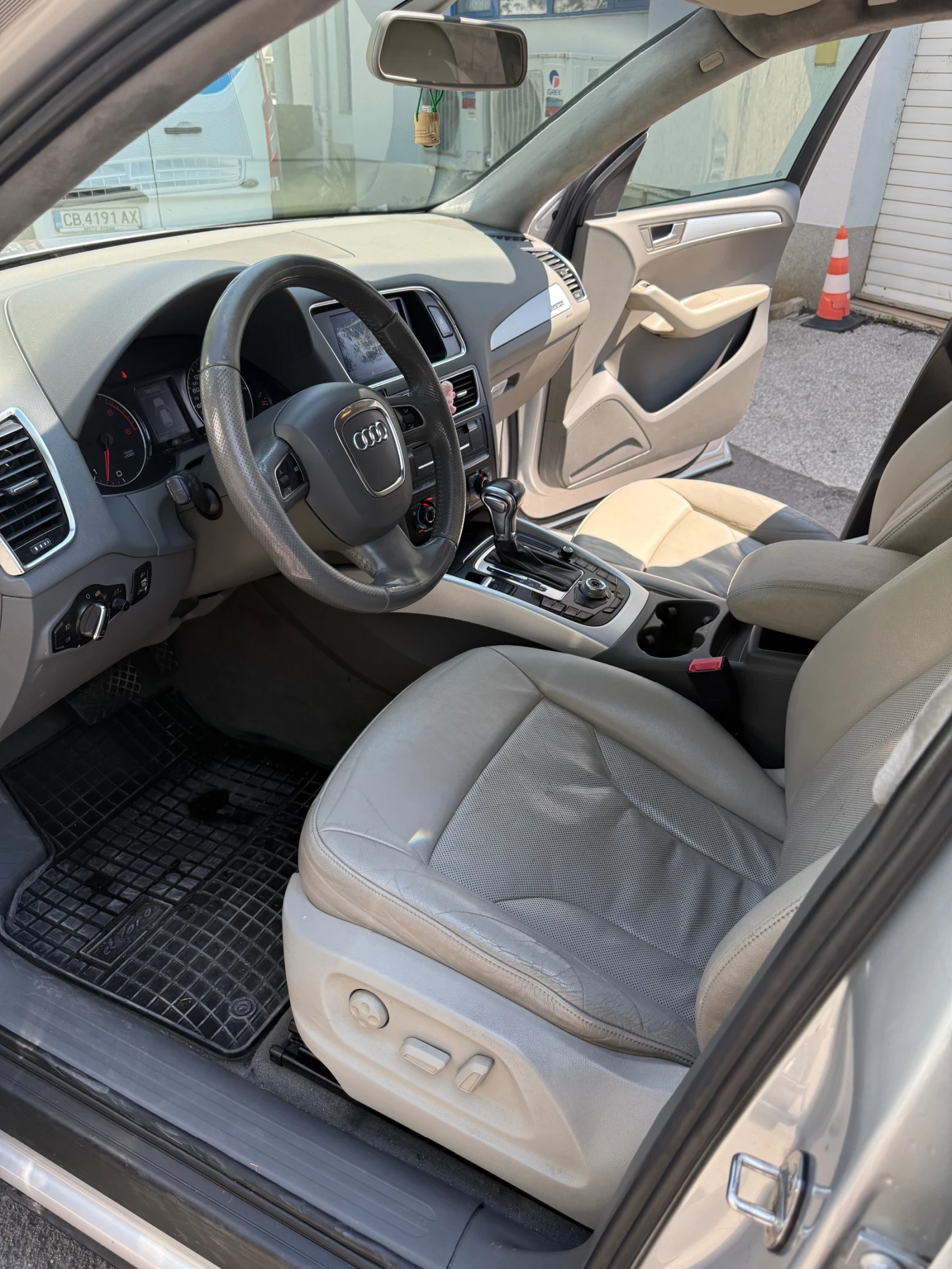 Audi Q5, снимка 10 - Автомобили и джипове - 54384512
