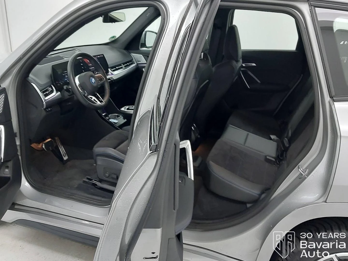 BMW iX1 30 xDrive M Sport Paket - изображение 5