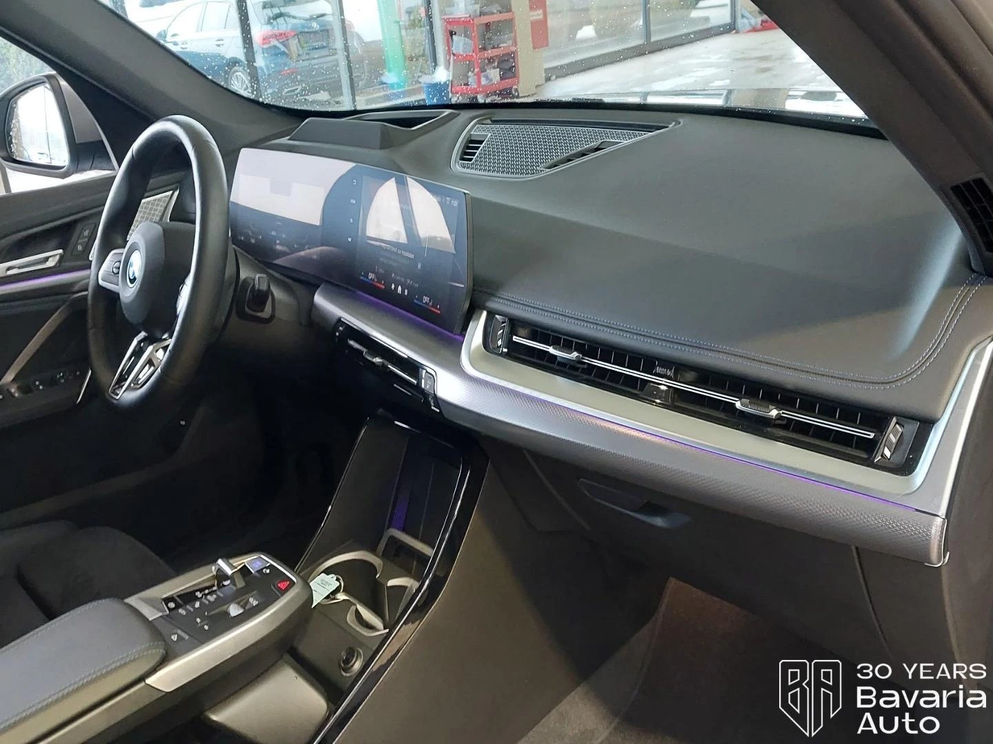 BMW iX1 30 xDrive M Sport Paket - изображение 7