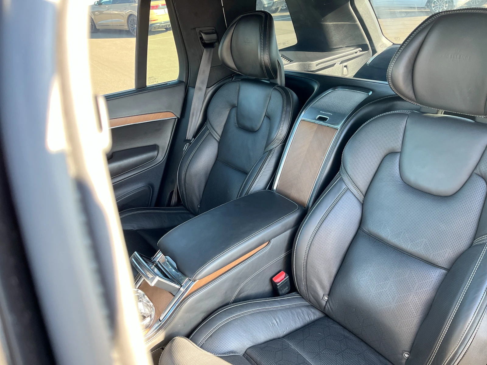 Volvo Xc90 T8 / EXCELLENSE / BUSINESS ПАКЕТ / ФУЛ ЕКСТРИ     , снимка 12 - Автомобили и джипове - 53905105
