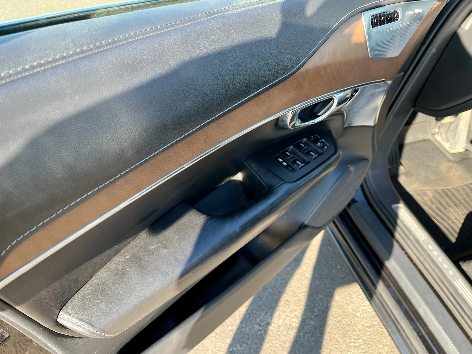 Volvo Xc90 T8 / EXCELLENSE / BUSINESS ПАКЕТ / ФУЛ ЕКСТРИ     , снимка 4 - Автомобили и джипове - 53905105