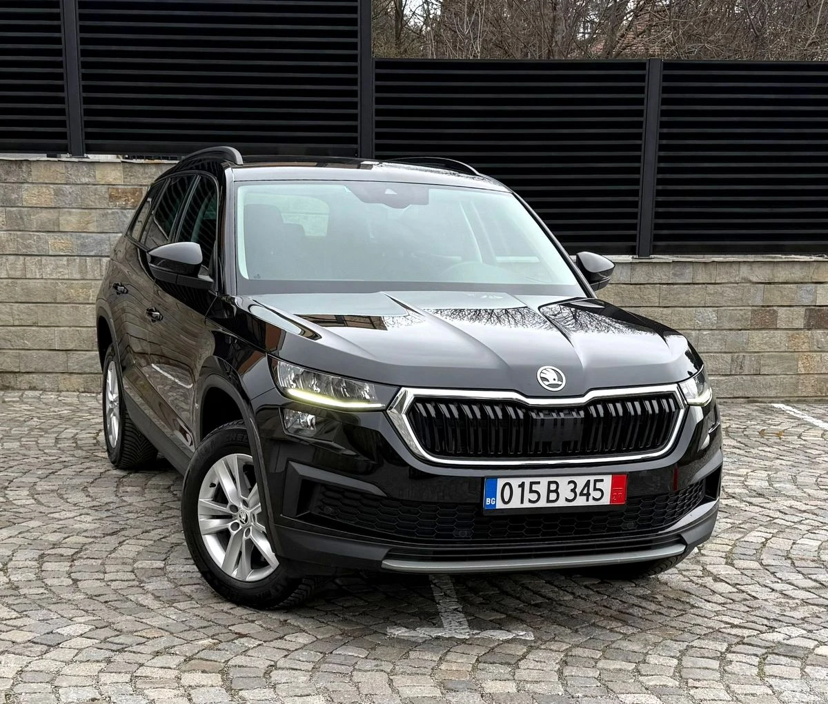 Skoda Kodiaq 2.0TDI_DSG 93000km_7-места_, снимка 2 - Автомобили и джипове - 54034282