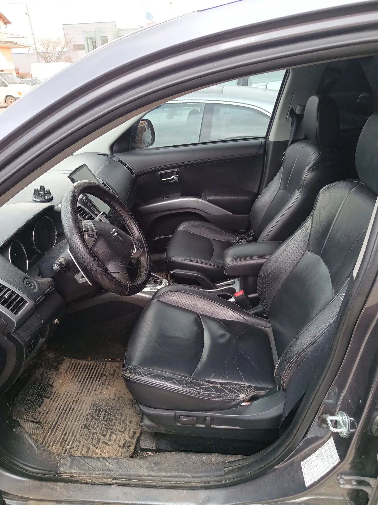 Citroen C-Crosser, снимка 8 - Автомобили и джипове - 54199056