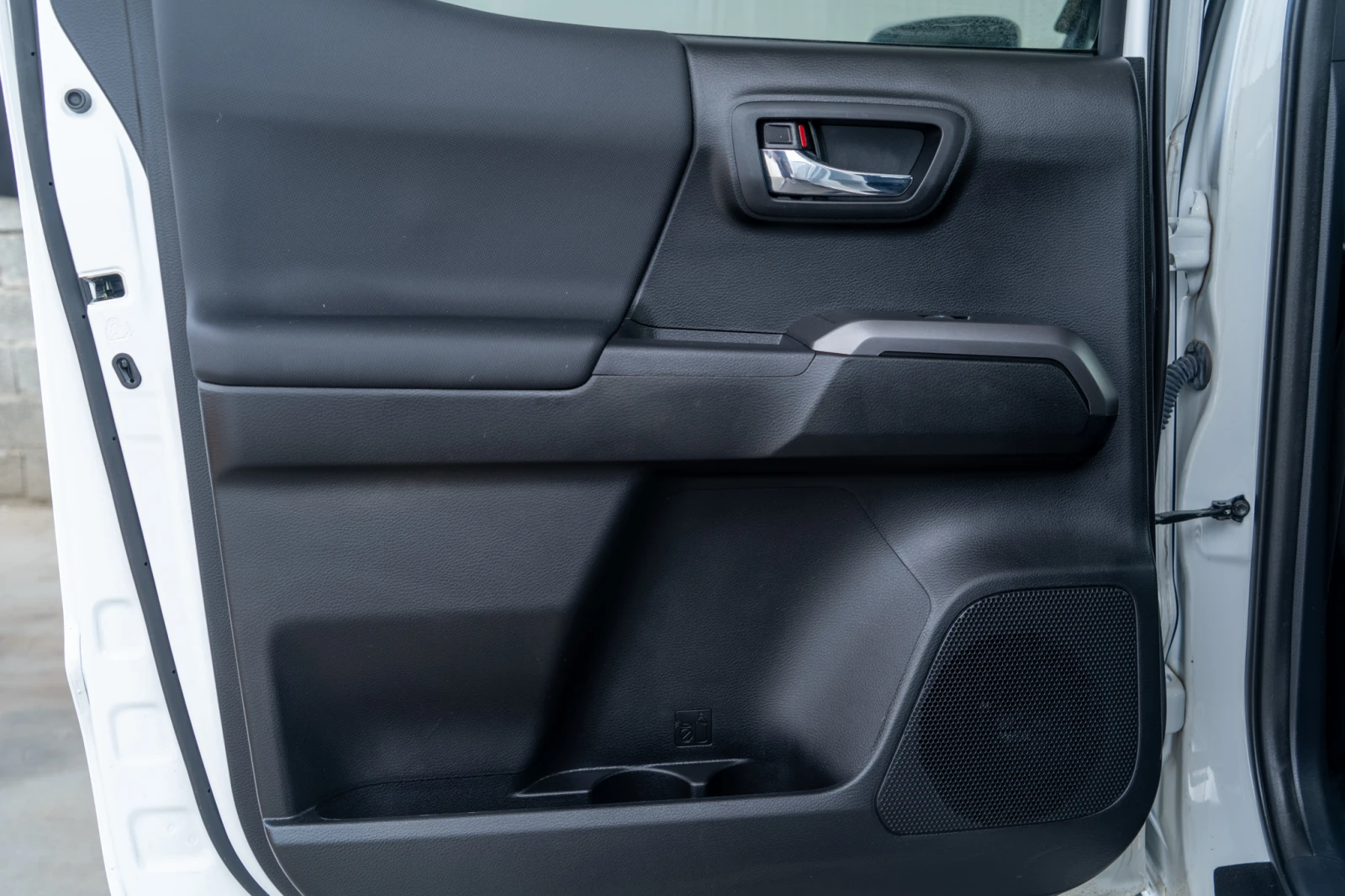 Toyota Tacoma 3.5 = V6 = 4X4 = 2021 = 37000KM = ЛИЗИНГ, снимка 13 - Автомобили и джипове - 54511930