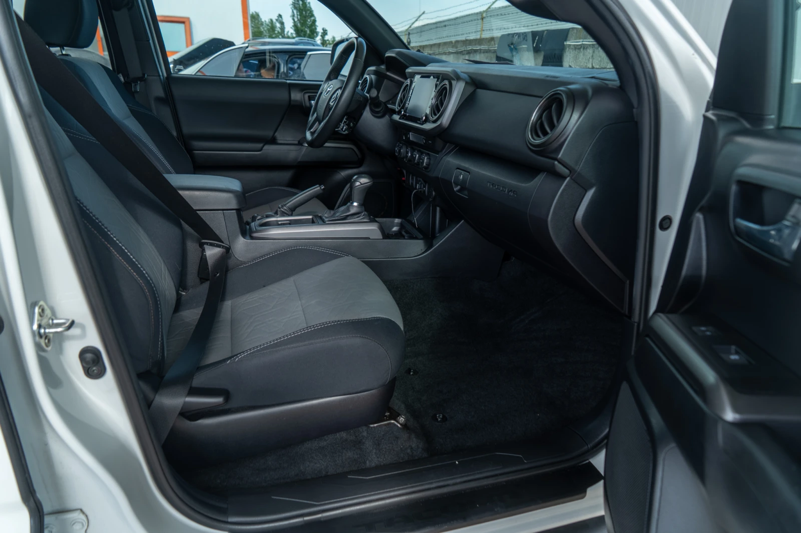 Toyota Tacoma 3.5 = V6 = 4X4 = 2021 = 37000KM = ЛИЗИНГ, снимка 9 - Автомобили и джипове - 54511930