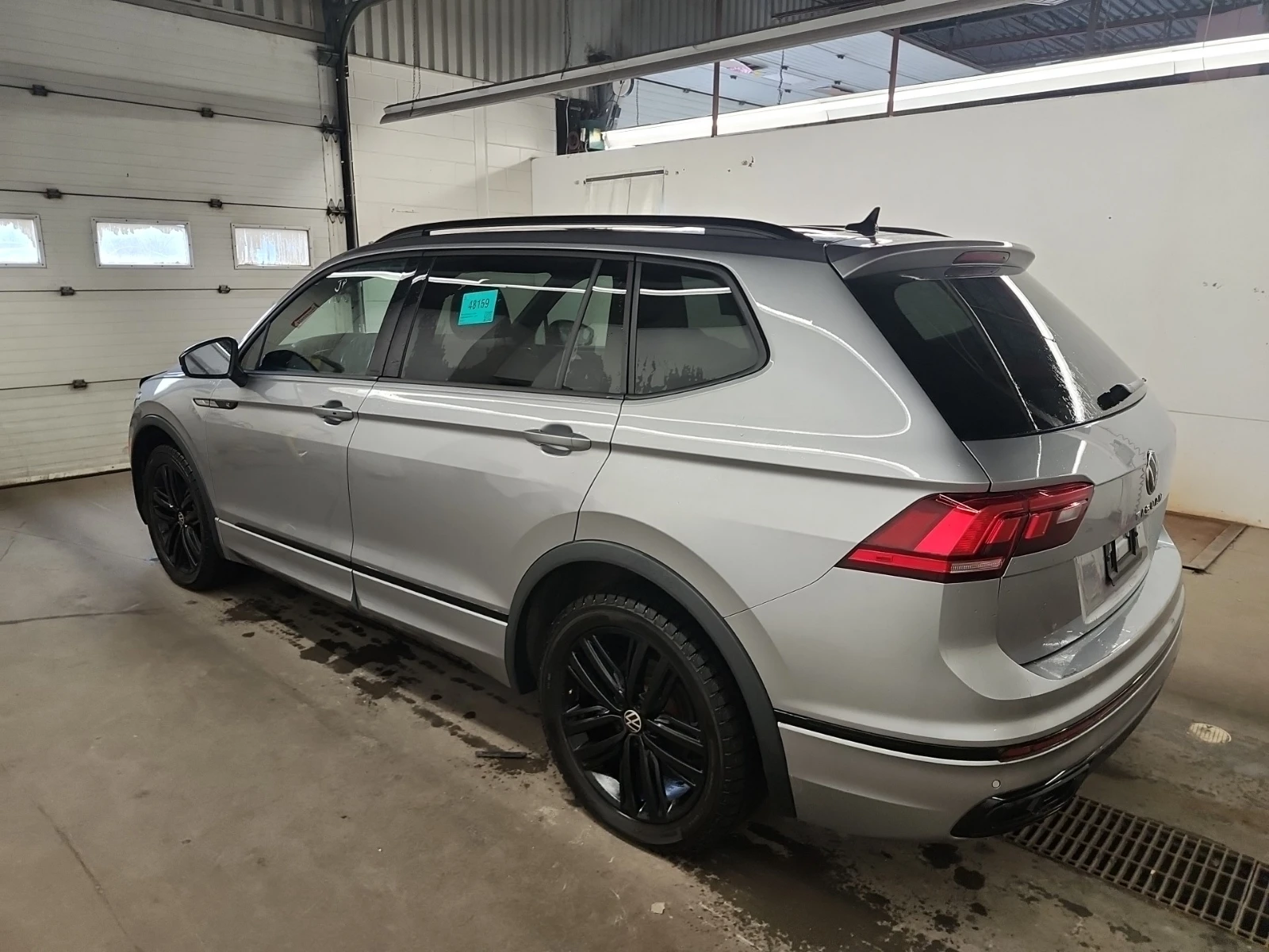 VW Tiguan * * CARFAX * * АВТО КРЕДИТ * * Цена до БГ * * , снимка 4 - Автомобили и джипове - 54512962