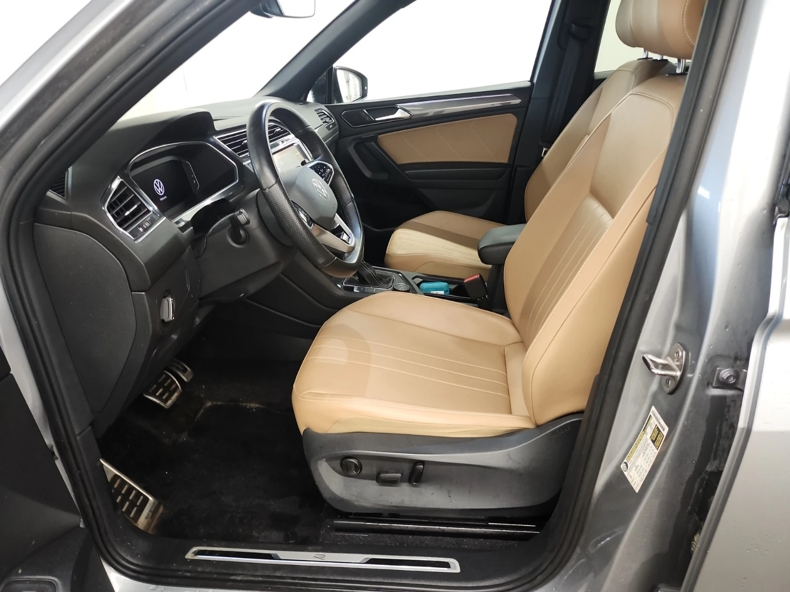 VW Tiguan * * CARFAX * * АВТО КРЕДИТ * * Цена до БГ * * , снимка 6 - Автомобили и джипове - 54512962