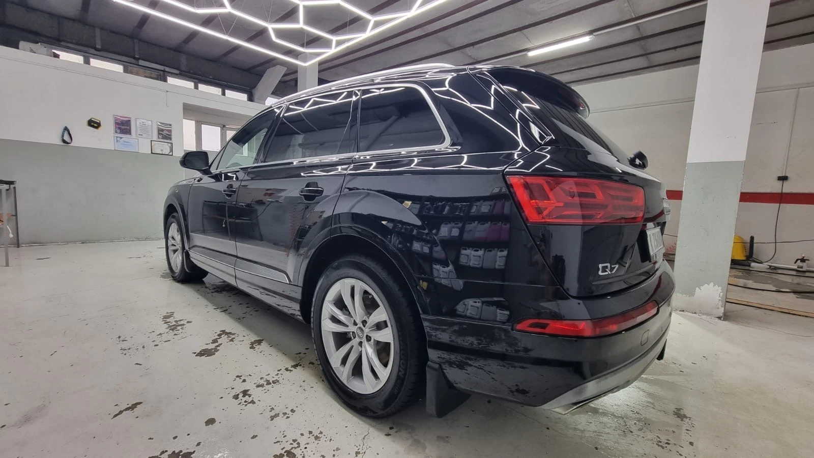 Audi Q7, снимка 7 - Автомобили и джипове - 54791291