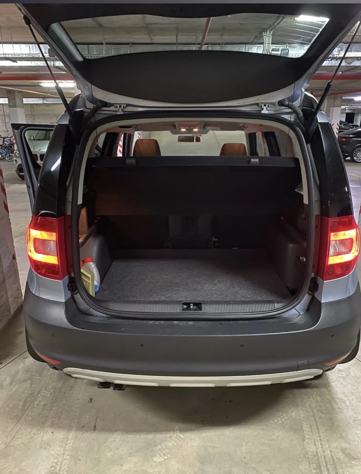 Skoda Yeti 2.0TDI; 4х4; DSG Automatic, снимка 8 - Автомобили и джипове - 55676553