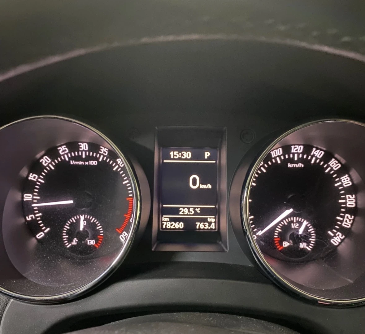 Skoda Yeti 2.0TDI; 4х4; DSG Automatic, снимка 11 - Автомобили и джипове - 55676553