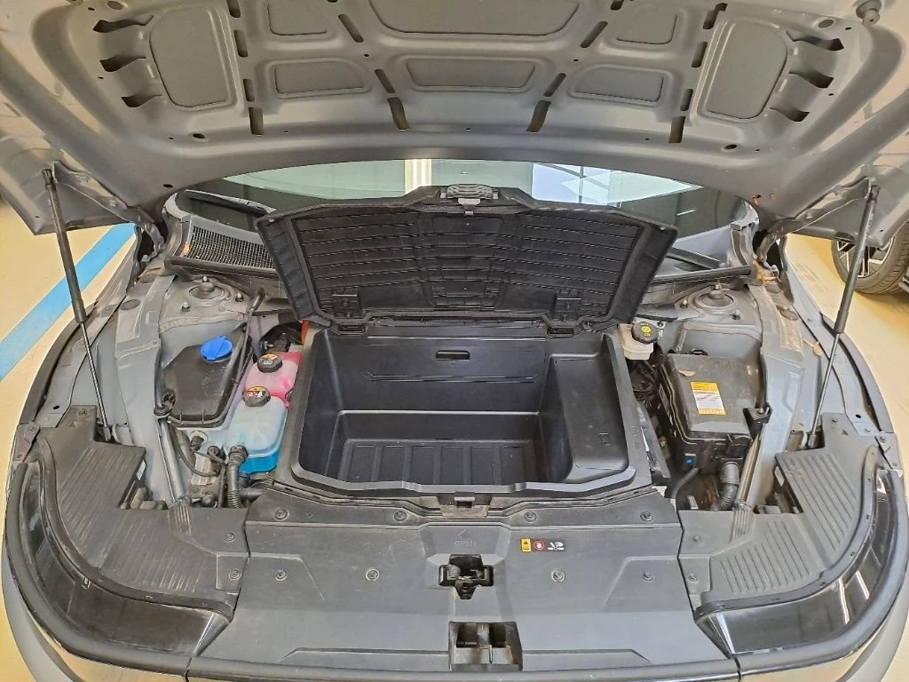 Hyundai Ioniq 5 , 35 000km, ГАРАНЦИОННА, платено каско до 08.2027!, снимка 4 - Автомобили и джипове - 55751131