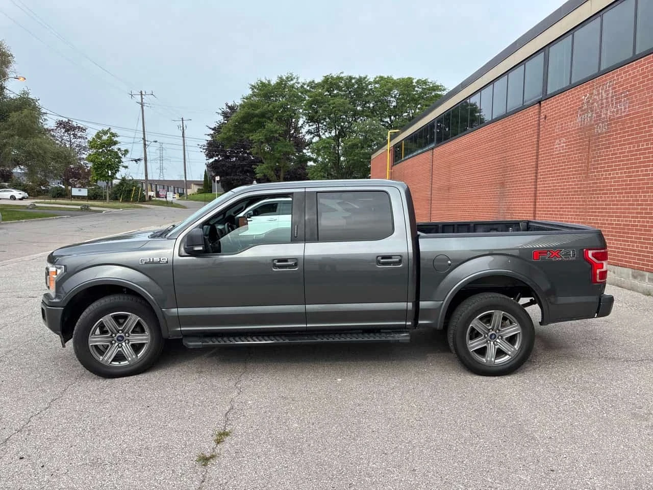Ford F150 * 4WD SuperCrew Box* АВТОКРЕДИТ БЕЗ ПЪРВОНАЧАЛНА* , снимка 2 - Автомобили и джипове - 55768991