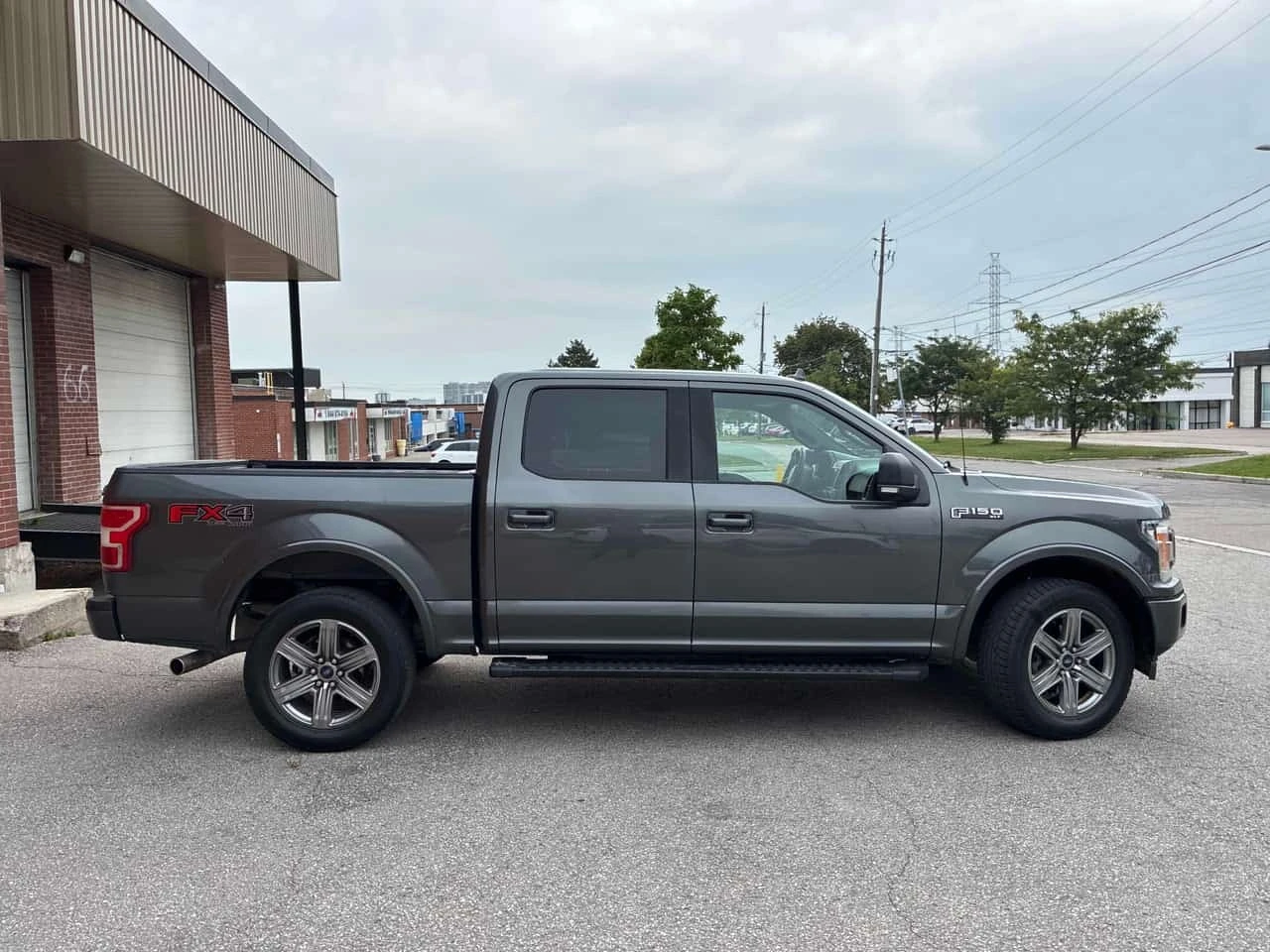 Ford F150 * 4WD SuperCrew Box* АВТОКРЕДИТ БЕЗ ПЪРВОНАЧАЛНА* , снимка 3 - Автомобили и джипове - 55768991