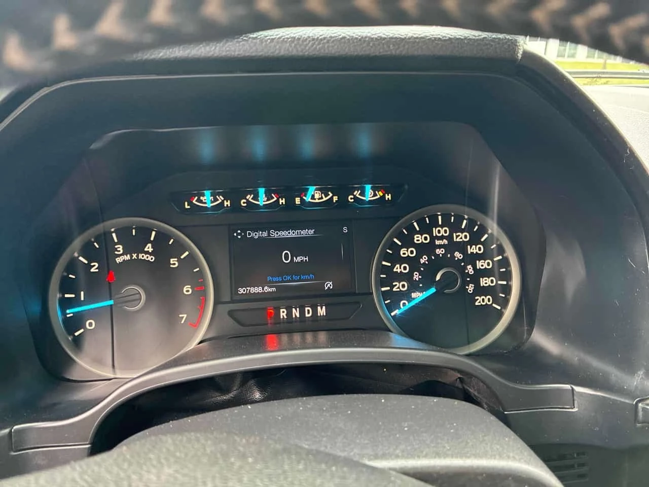 Ford F150 * 4WD SuperCrew Box* АВТОКРЕДИТ БЕЗ ПЪРВОНАЧАЛНА* , снимка 8 - Автомобили и джипове - 55768991