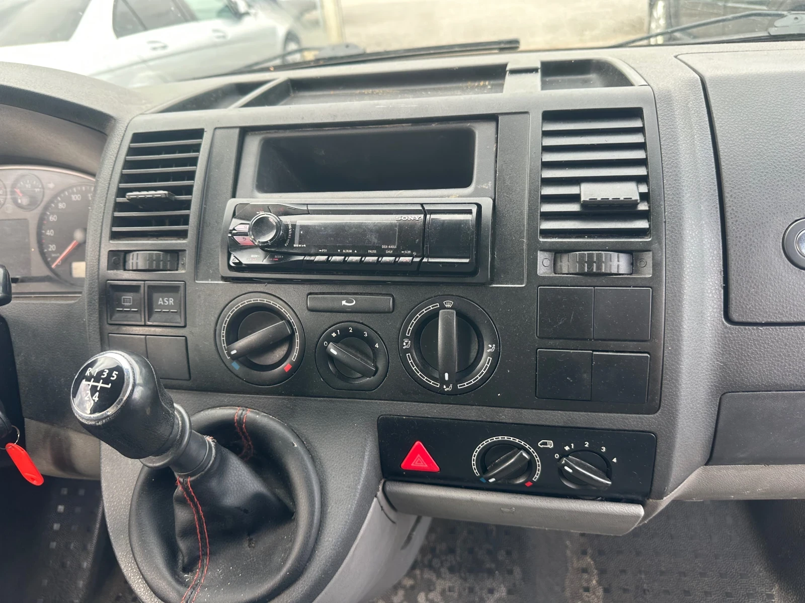 VW T5 1.9TDI* 105 к.с.* 9-МЕСТЕН - изображение 9