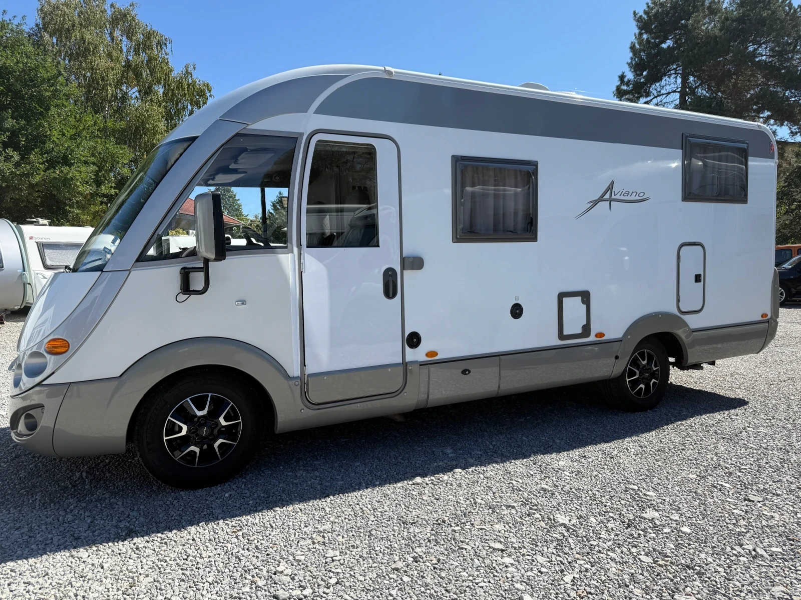 Кемпер Burstner Aviano 650i - изображение 3