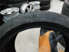 Гуми Летни 235/40R19, снимка 4 - Гуми и джанти - 49024634