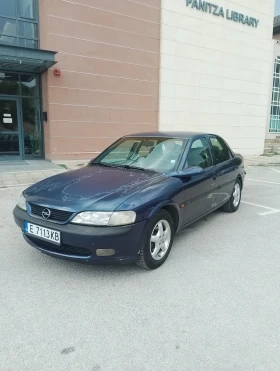 Opel Vectra 1.6 16 V, снимка 1