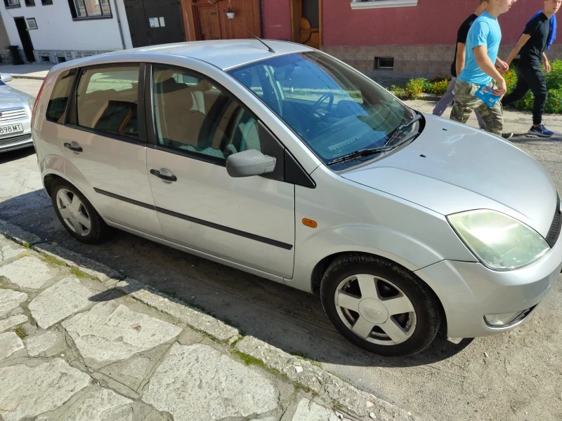 Ford Fiesta, снимка 2 - Автомобили и джипове - 47322947