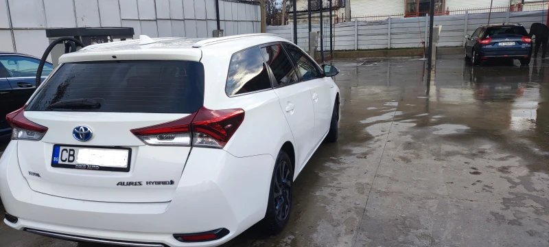 Toyota Auris, снимка 3 - Автомобили и джипове - 48356208