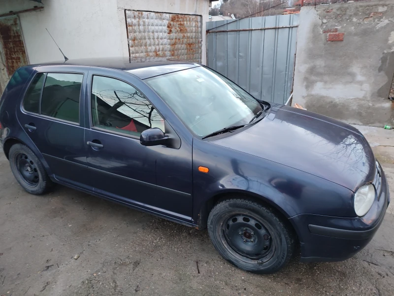 VW Golf 1.6, снимка 10 - Автомобили и джипове - 48550233