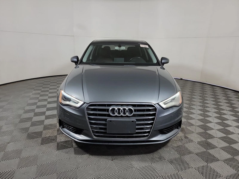 Audi A3 PremiumPlus* KEYLESS* Lane Assist* P. Assist* , снимка 2 - Автомобили и джипове - 48863621