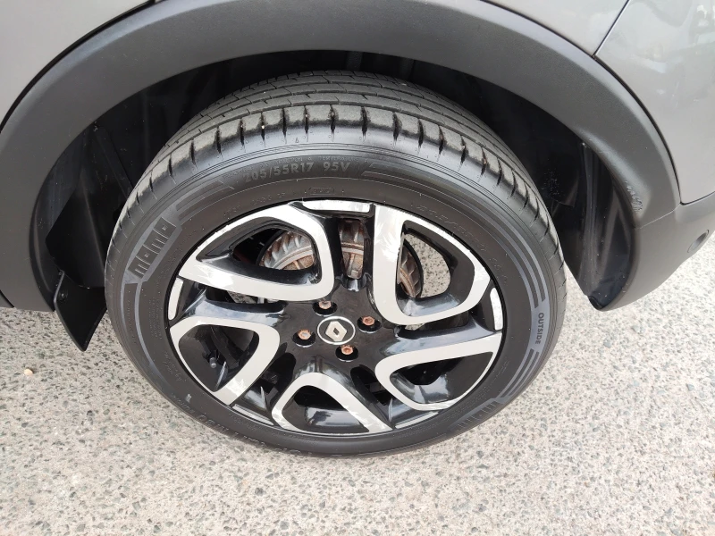 Renault Captur 1, 5d BOSE AUTOMATIC, снимка 15 - Автомобили и джипове - 51372772