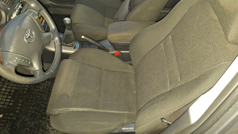 Toyota Avensis  Avensis II, снимка 9 - Автомобили и джипове - 52550509