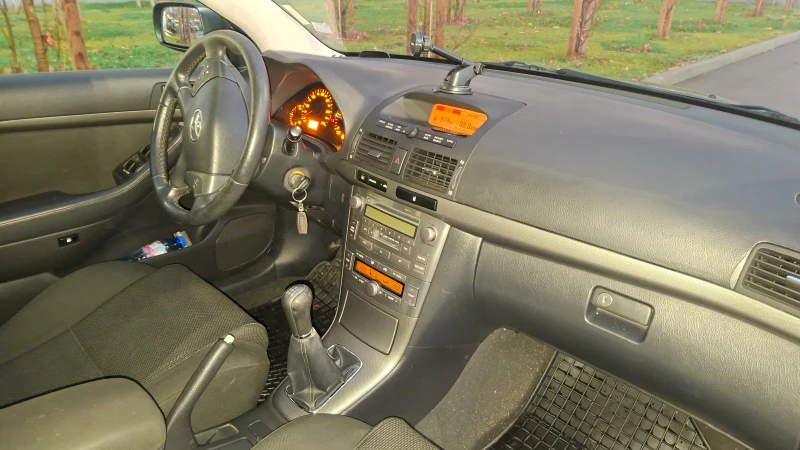 Toyota Avensis  Avensis II, снимка 6 - Автомобили и джипове - 52550509