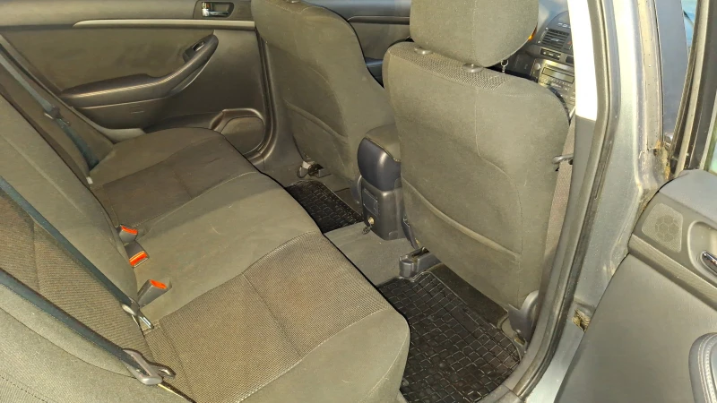 Toyota Avensis  Avensis II, снимка 7 - Автомобили и джипове - 52550509